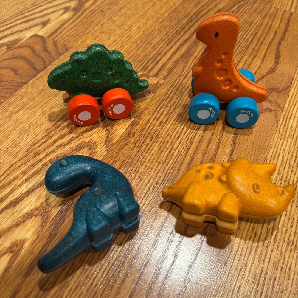 PlanToys Colorful Dinosaur Playset